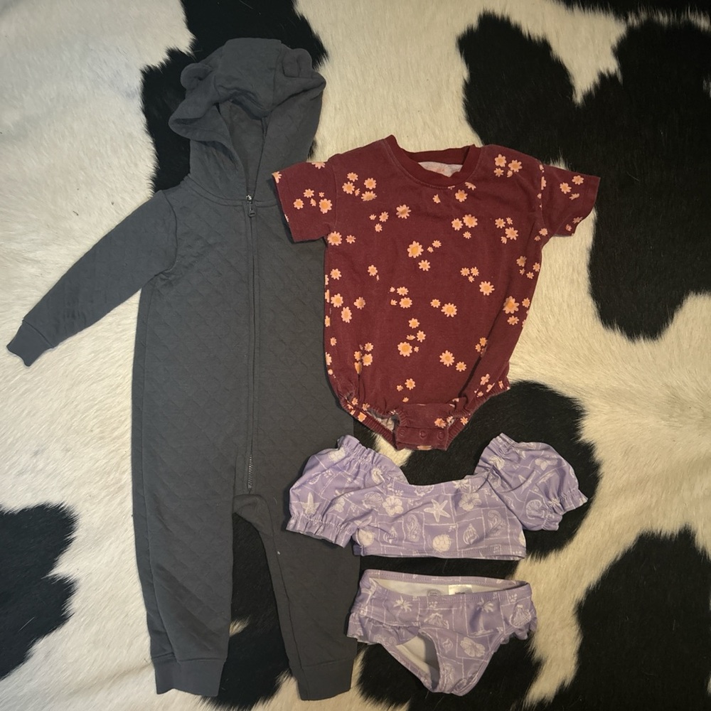 Baby girl clothing set
